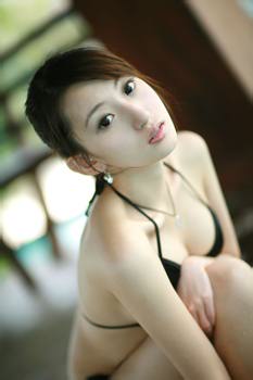 beautiful asian casino girl 